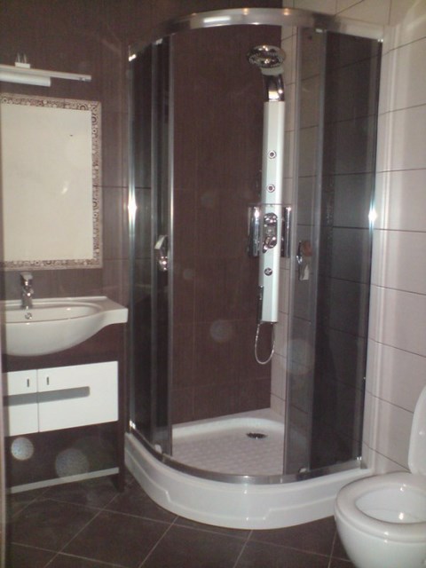 Простий дизайн ванної кімнати 5 кв м коштує почати з вхідних дверей